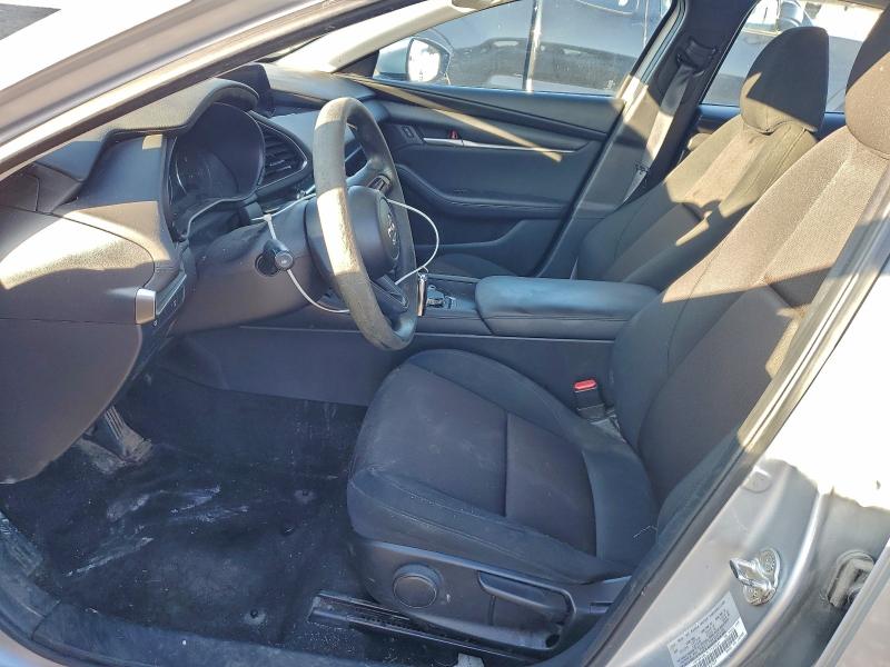 Фото 7 - MAZDA 3