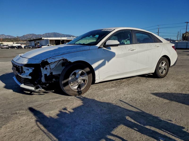 Фото 1 - HYUNDAI ELANTRA