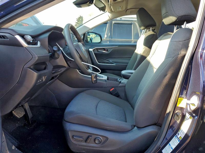 Фото 7 - TOYOTA RAV4