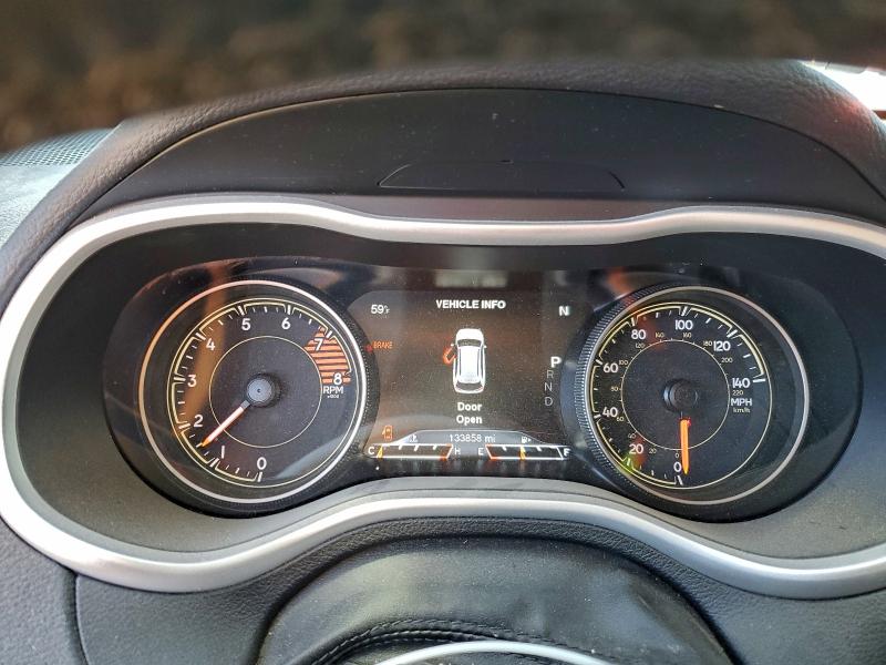 Фото 9 - JEEP CHEROKEE