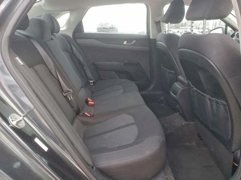 Фото 10 - KIA K5