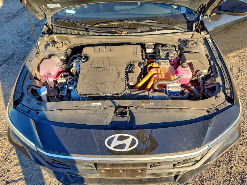 Фото 11 - HYUNDAI ELANTRA