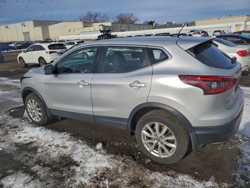 Фото 2 - NISSAN ROGUE