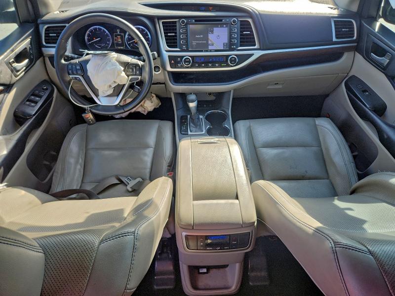 Фото 8 - TOYOTA HIGHLANDER