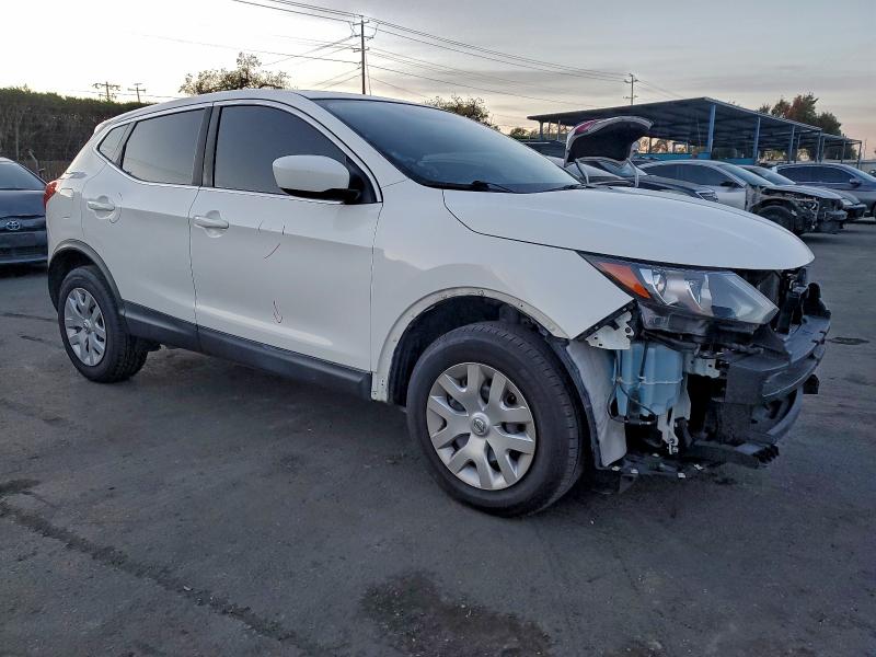 Фото 4 - NISSAN ROGUE