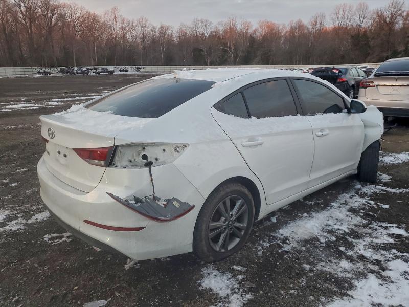 Фото 3 - HYUNDAI ELANTRA