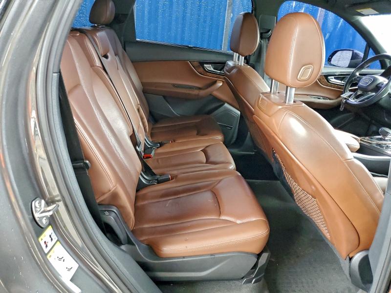 Фото 11 - AUDI Q7