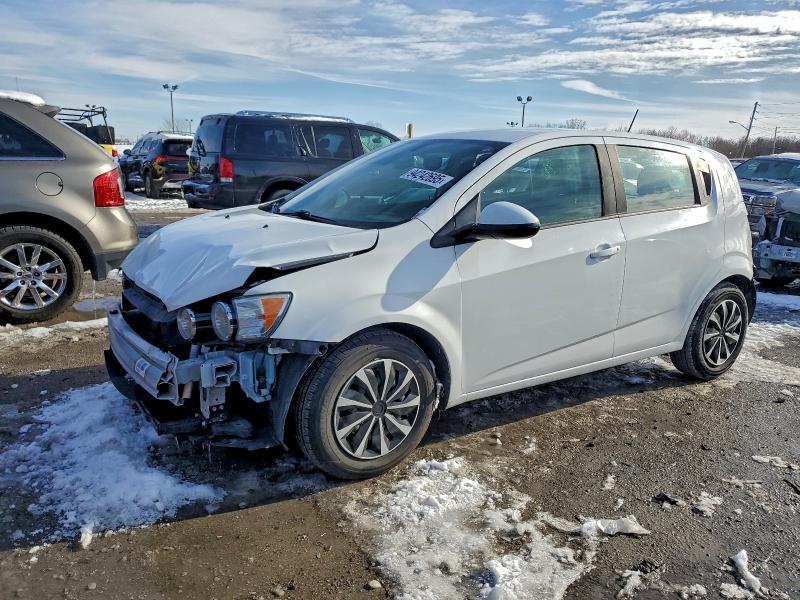 Фото 1 - CHEVROLET SONIC