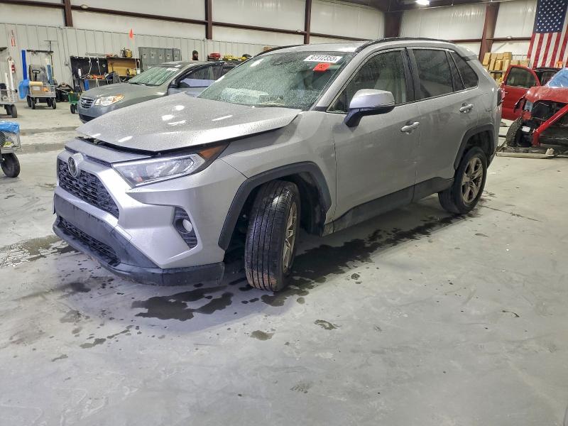 Фото 1 - TOYOTA RAV4