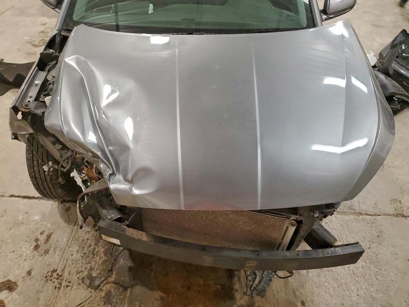 Фото 11 - HYUNDAI ELANTRA