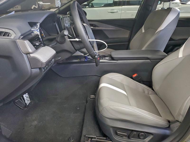 Фото 7 - TOYOTA CAMRY