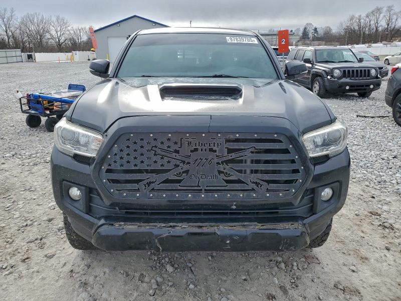 Фото 5 - TOYOTA TACOMA