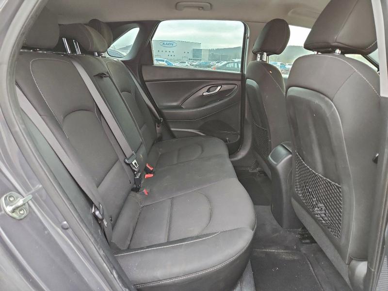 Фото 10 - HYUNDAI ELANTRA