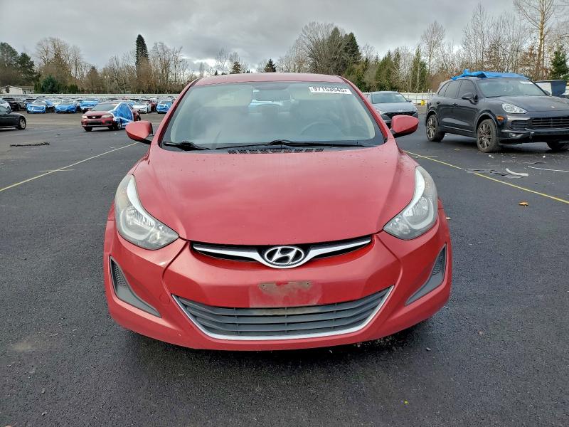 Фото 5 - HYUNDAI ELANTRA