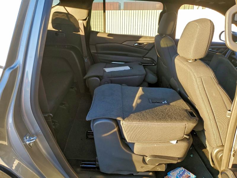 Фото 11 - CHEVROLET TRAVERSE