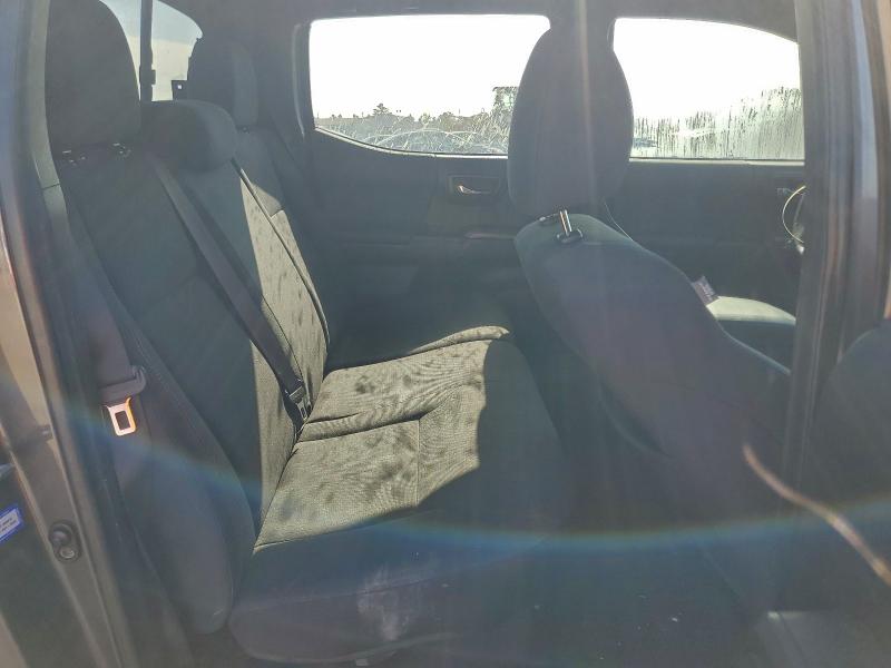 Фото 10 - TOYOTA TACOMA