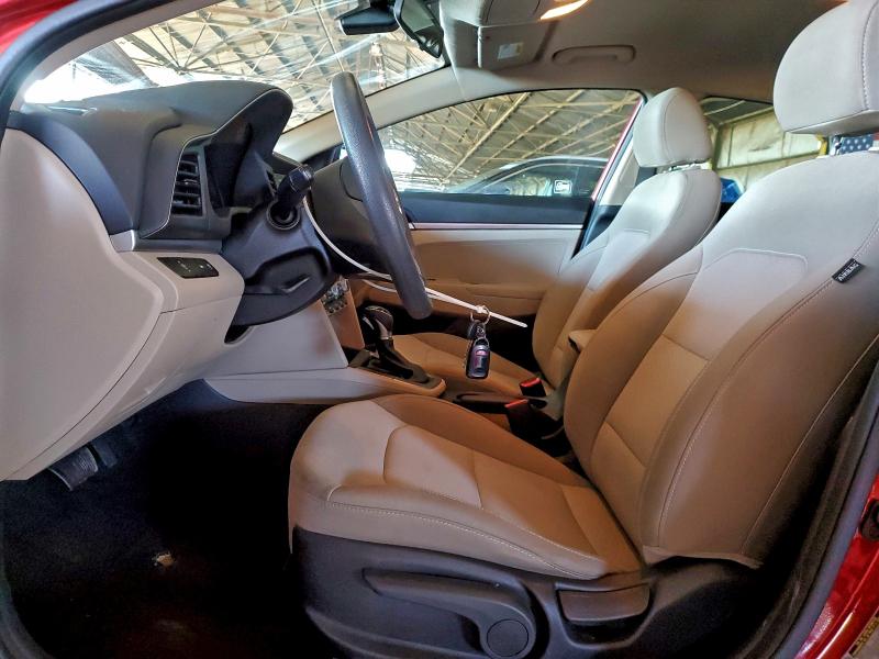 Фото 7 - HYUNDAI ELANTRA