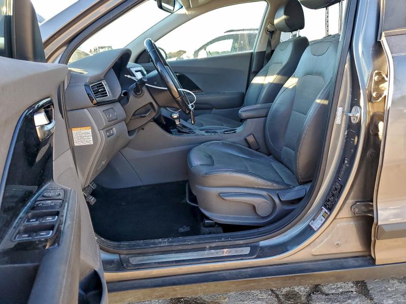 Фото 7 - KIA NIRO