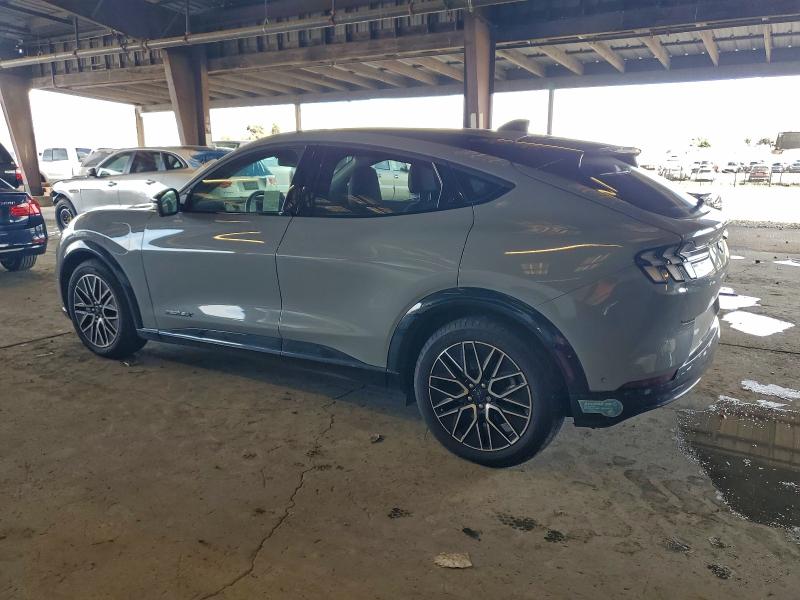 Фото 2 - FORD MUSTANG