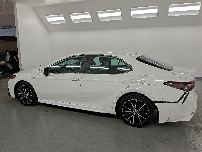 Фото 2 - TOYOTA CAMRY