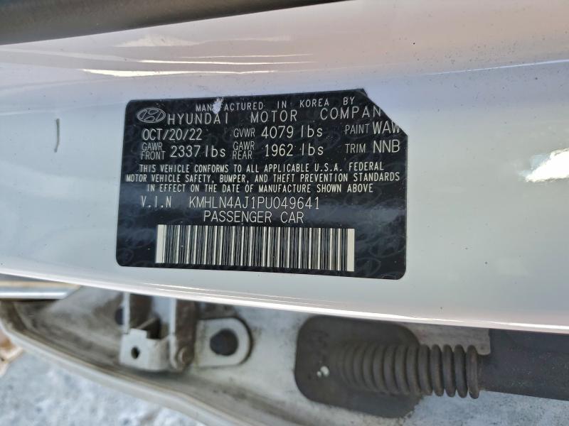 Фото 12 - HYUNDAI ELANTRA