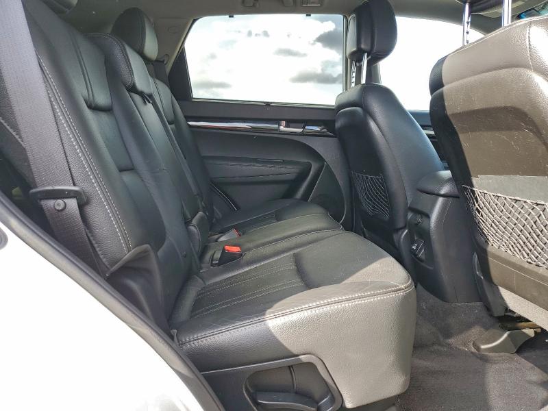 Фото 11 - KIA SORENTO