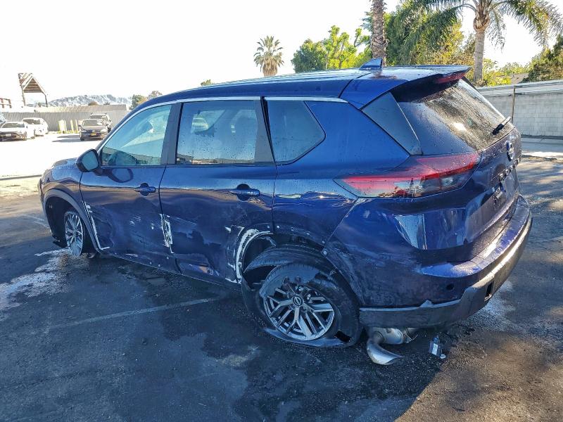 Фото 2 - NISSAN ROGUE