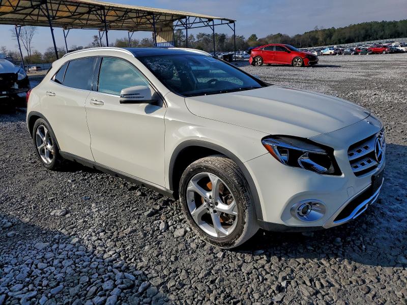 Фото 4 - MERCEDES-BENZ GLA-CLASS