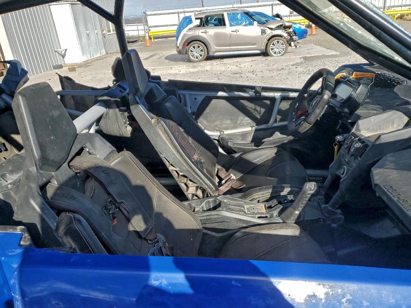 CAN-AM MAVERICK 2020