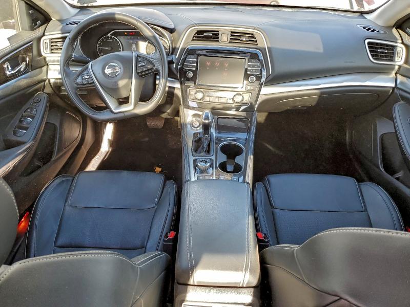 Фото 8 - NISSAN MAXIMA