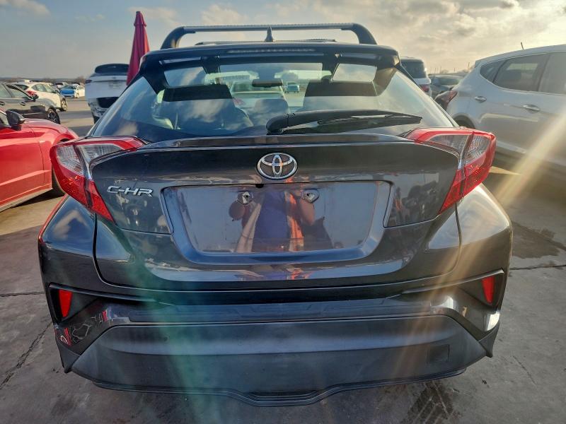 Фото 6 - TOYOTA C-HR