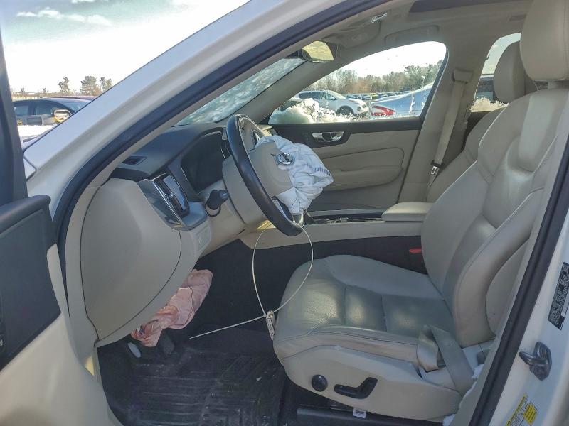 Фото 7 - VOLVO XC60