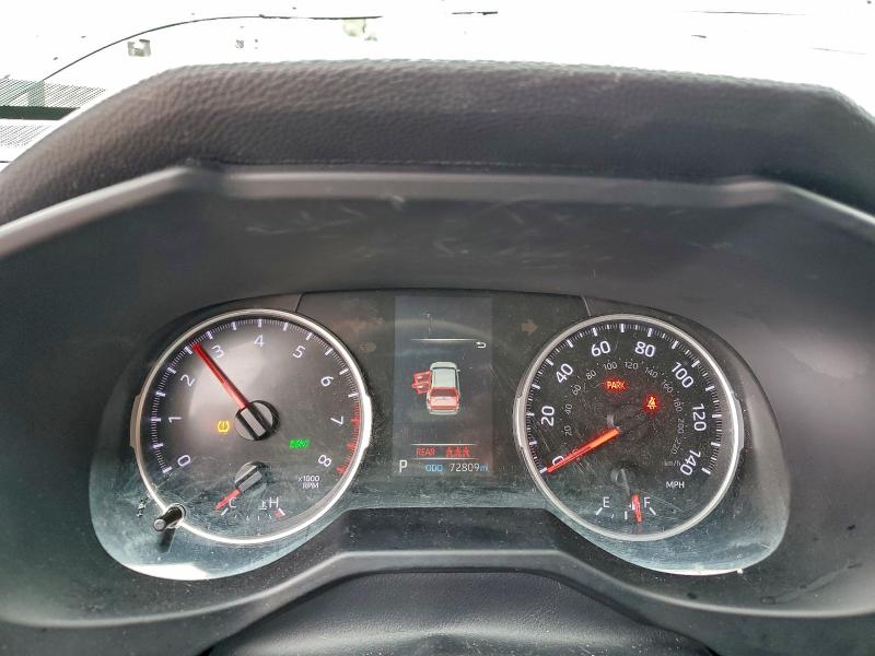 Фото 9 - TOYOTA RAV4