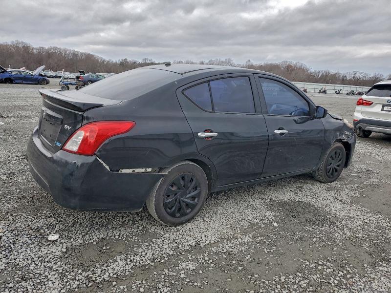 Фото 3 - NISSAN VERSA