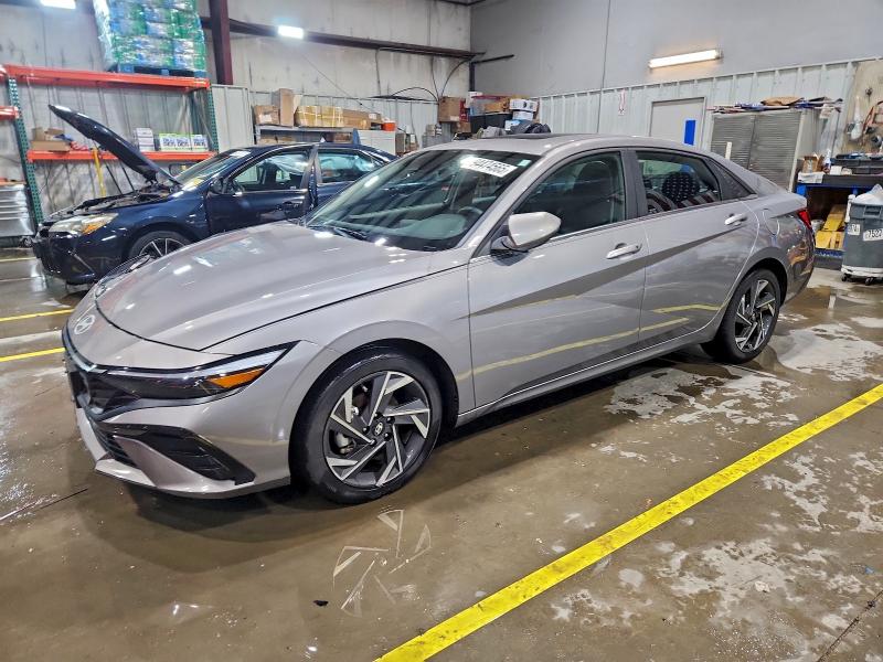 Фото 1 - HYUNDAI ELANTRA