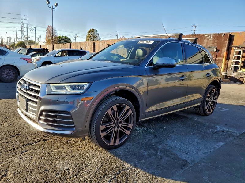 Фото 1 - AUDI SQ5