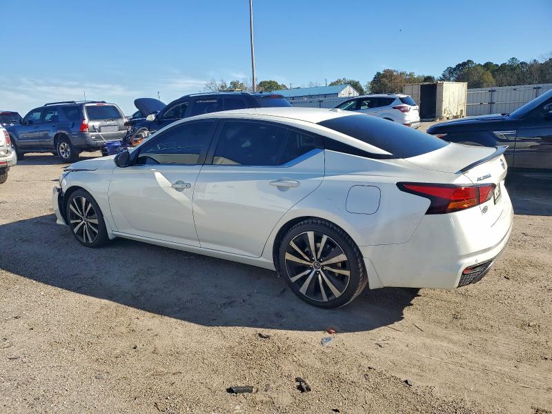 Фото 2 - NISSAN ALTIMA