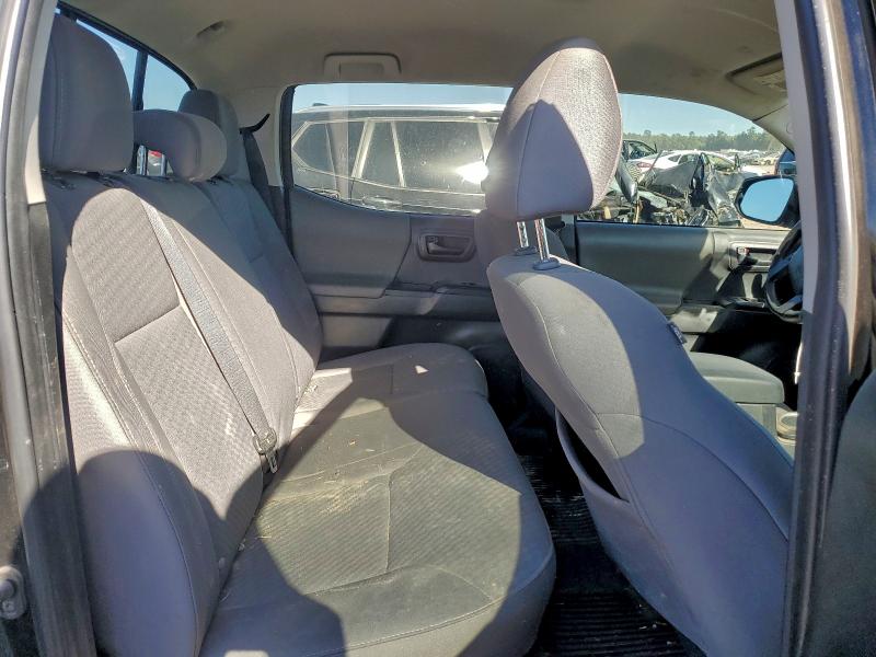 Фото 10 - TOYOTA TACOMA