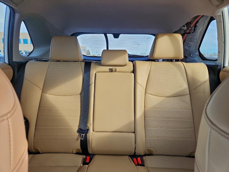 Фото 10 - TOYOTA RAV4