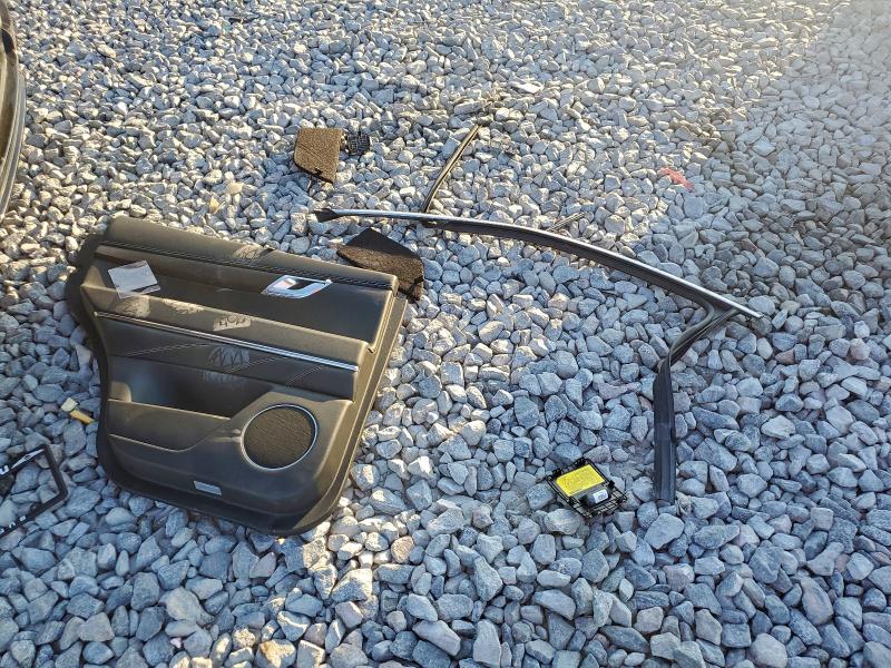 Фото 12 - GENESIS GV80