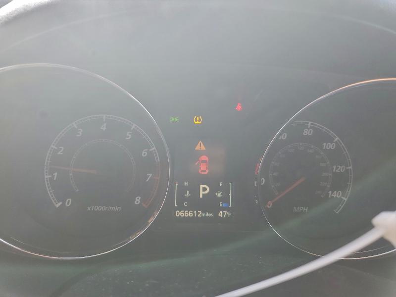 Фото 9 - MITSUBISHI OUTLANDER