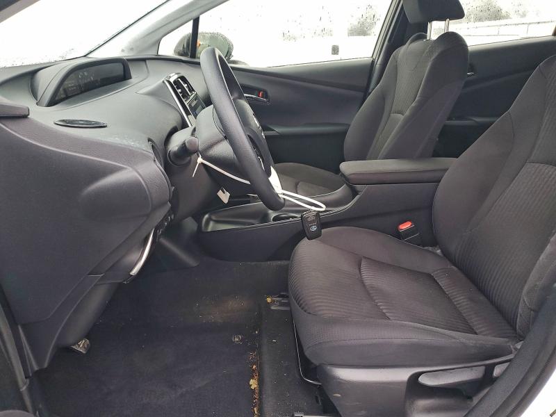 Фото 7 - TOYOTA PRIUS