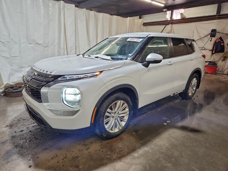 Фото 1 - MITSUBISHI OUTLANDER