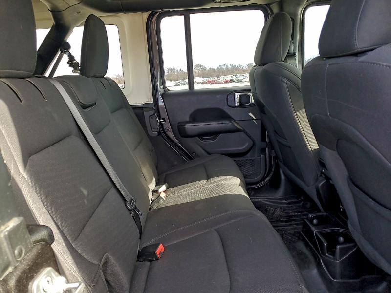 Фото 10 - JEEP WRANGLER