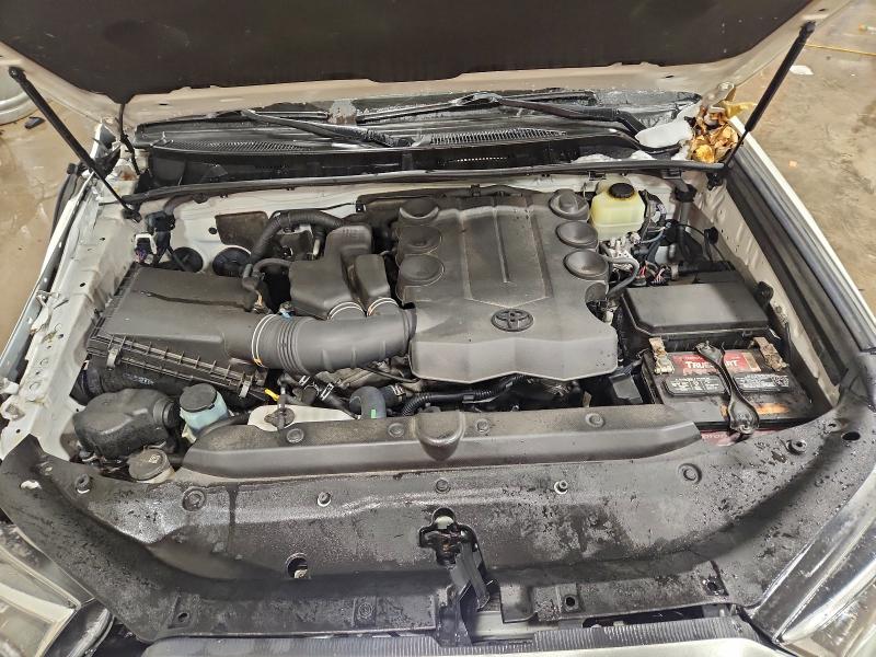 Фото 12 - TOYOTA 4RUNNER