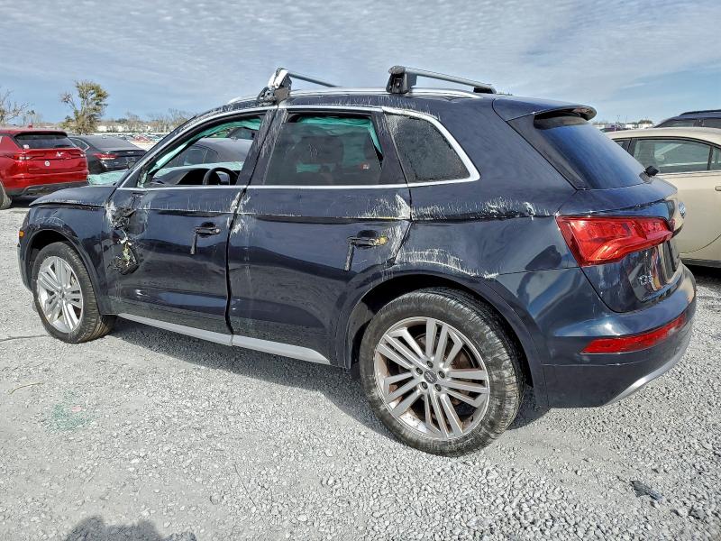 Фото 2 - AUDI Q5