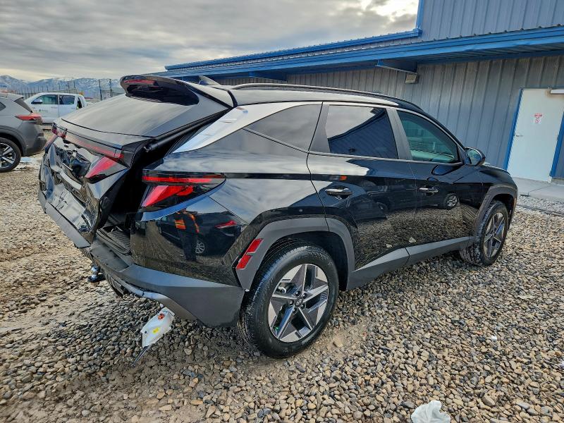 Фото 3 - HYUNDAI TUCSON