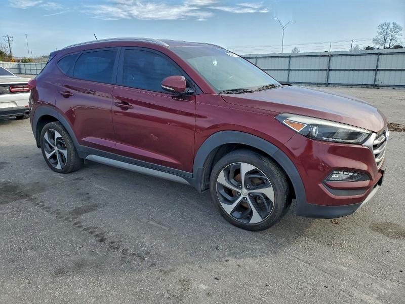 Фото 4 - HYUNDAI TUCSON