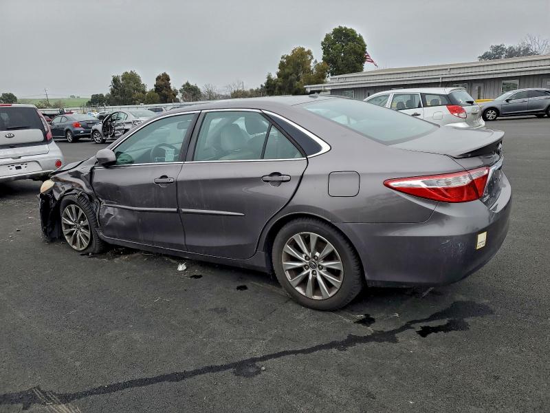 Фото 2 - TOYOTA CAMRY