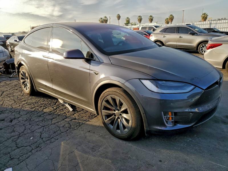 Фото 4 - TESLA MODEL X